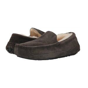 Men's UGG Chocolate Ascot Slipper (Size 9)